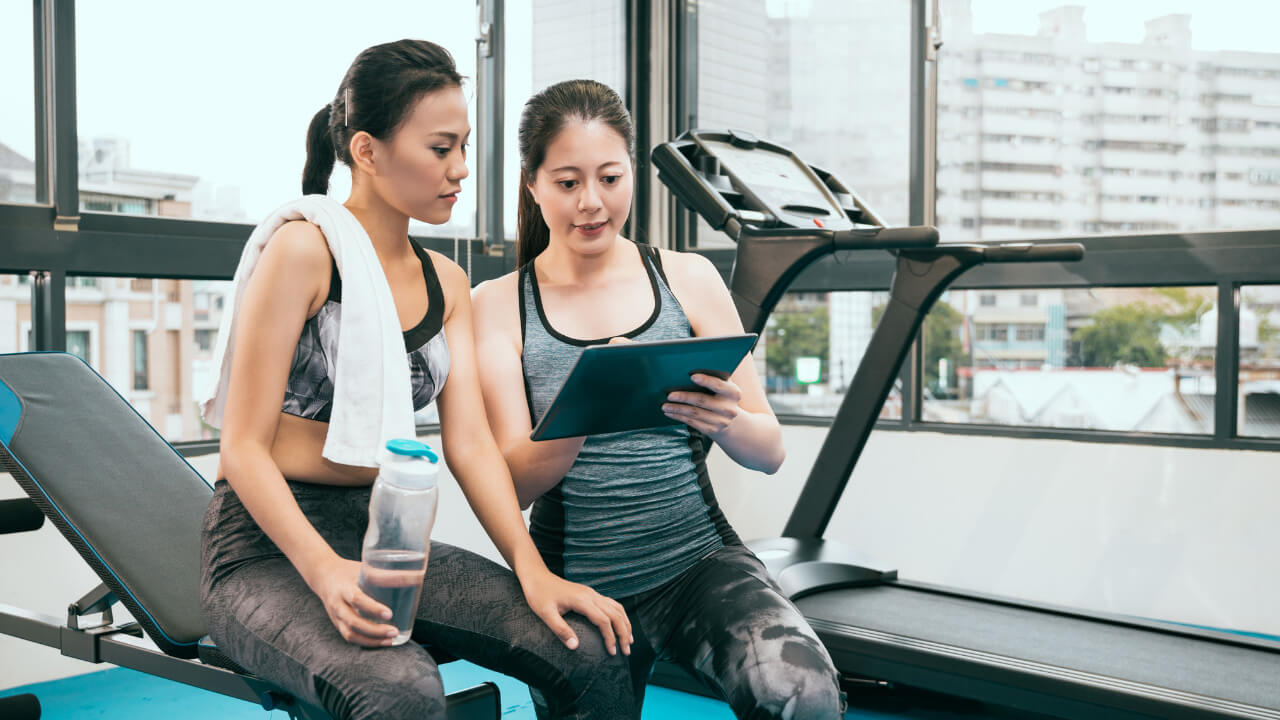 社員二人の写真