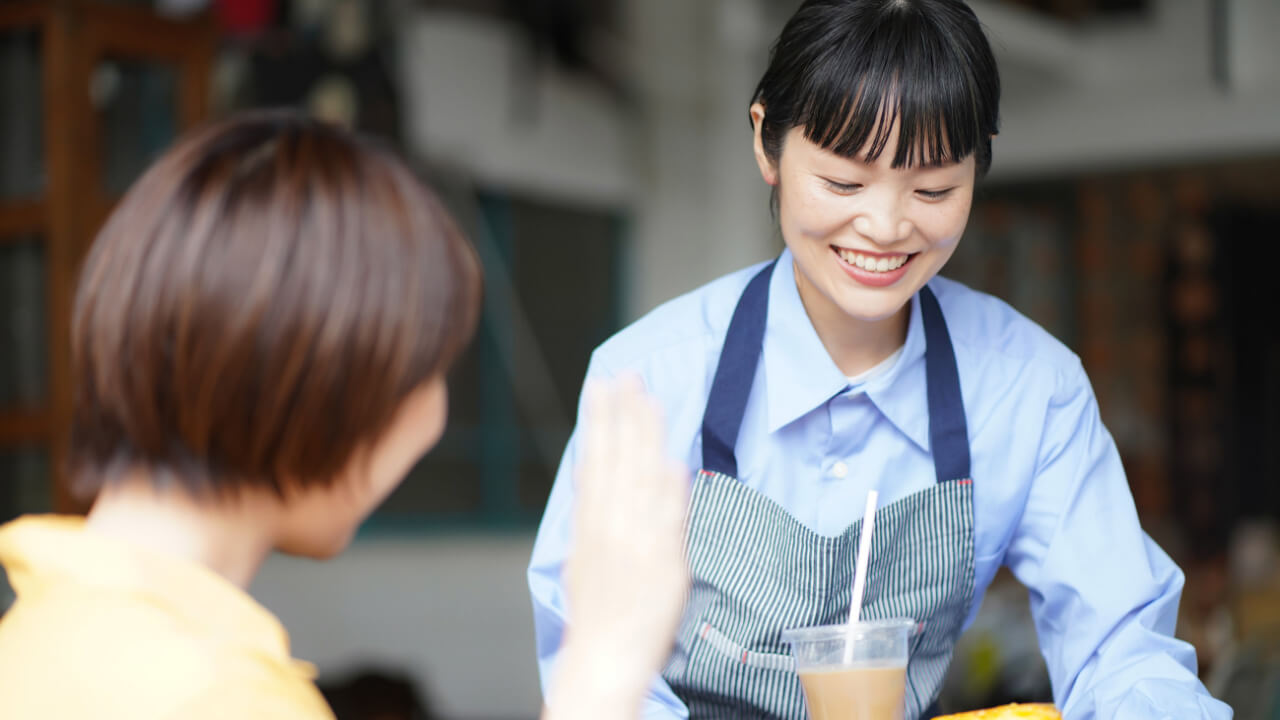 社員二人の写真
