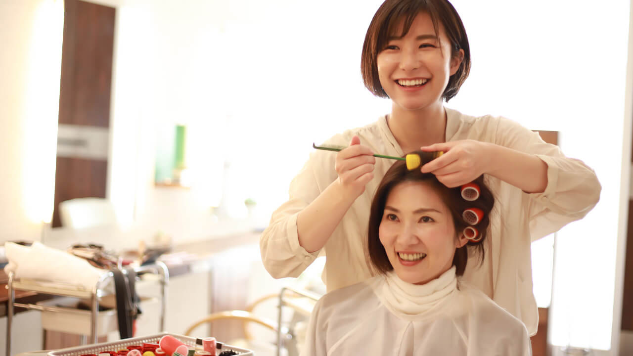 接客場面の写真