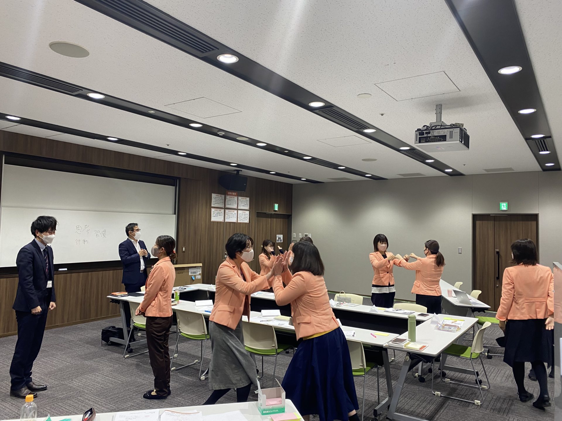 大手健康食品企業様　リーダー職対象ホスピタリティ・チームビルディング